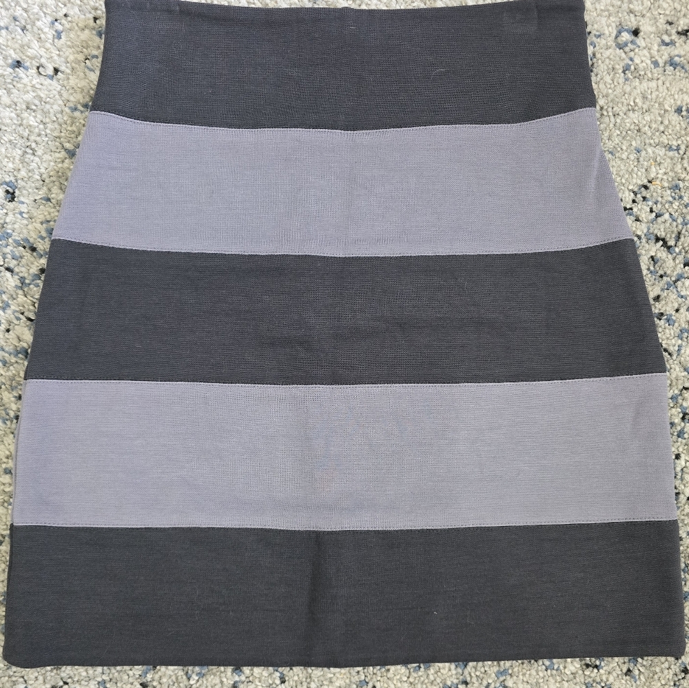 Talula Blue and Purple Mini Pencil Skirt. Size Medium.